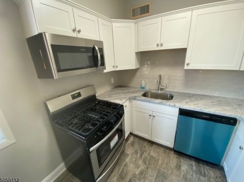 86 Blackwell St, Dover NJ  07801-4076 exterior