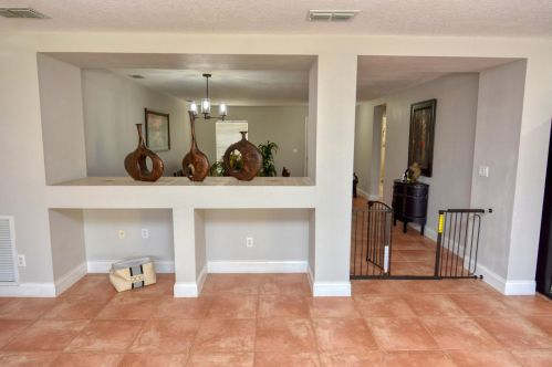 1761 Bradway Ln, Fort Pierce FL 34953-1621 exterior