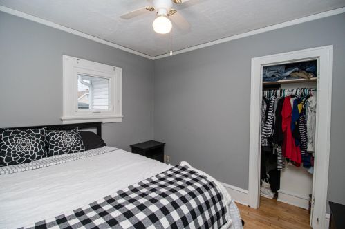 2040 70, Milwaukee WI 53223-2151 exterior