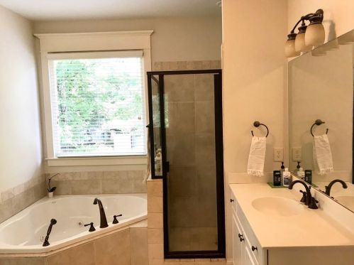 971 Carr St, Atlanta GA 30318-4924 exterior