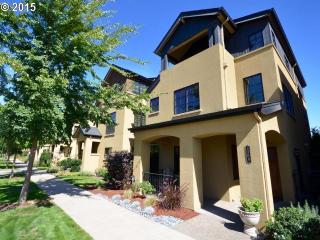 2909 Lord Byron Pl, Eugene, OR 97408-4637