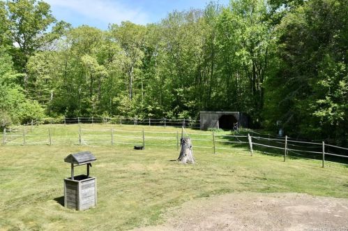 110 Brickhouse Rd, Killingly CT 06239-3439 exterior