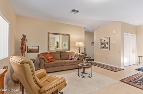 802 Belltower Dr, Green Valley AZ 85614-3268 exterior