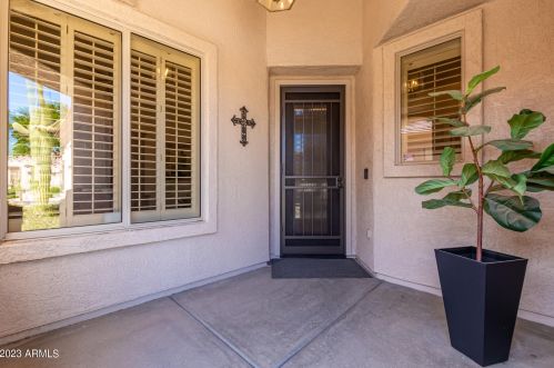 5255 Estevan Rd, Phoenix, AZ 85054-7120