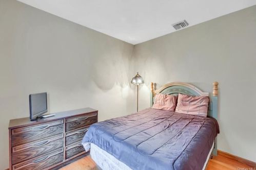 2478 Mt Hope Rd, Middletown NY 10940-7317 exterior