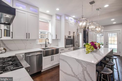 2911 17th St, Washington DC  20018-1825 exterior