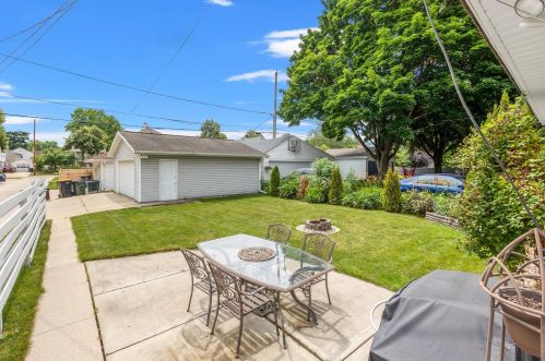 8131 Gridley Ave, Milwaukee WI  53213-3038 exterior