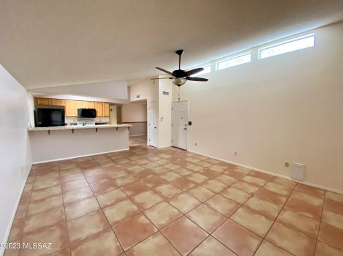 990 Dobyns Ln, Tucson AZ  85704-3771 exterior