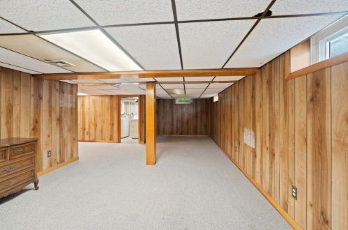 41 Halsey Rd, Woonsocket RI 02895-3837 exterior