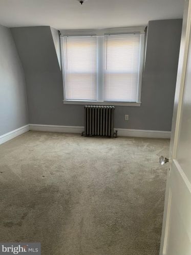 4029 Dungan St, Philadelphia PA 19124-5316 exterior