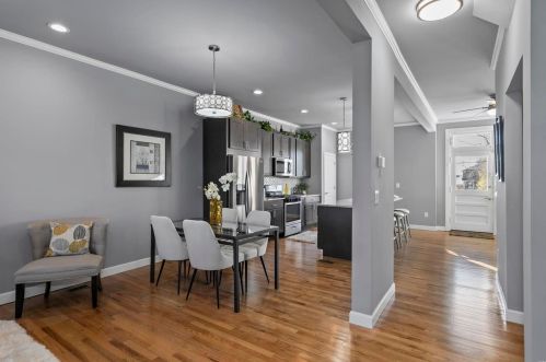 5642 Maple Ave, Saint Louis MO 63112-2722 exterior