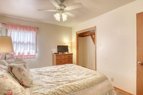 5243 82 Ct, Milwaukee WI 53218-2503 exterior