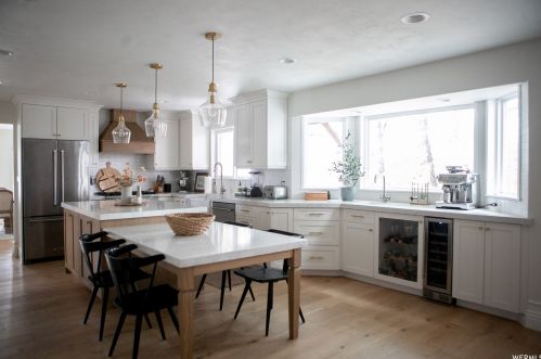 8967 Cobble Canyon Ln, Sandy UT 84093-3813 exterior