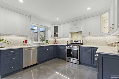 385 Lincoln Ave, Cliffside Park NJ 07010-1820 exterior