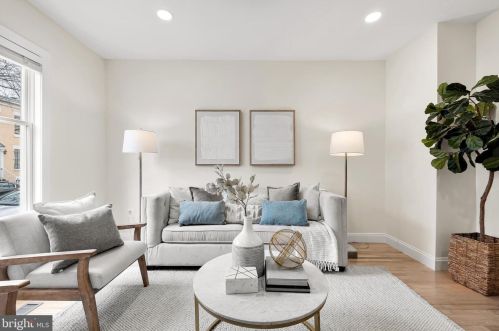 1694 Kramer St, Washington DC  20002-4559 exterior