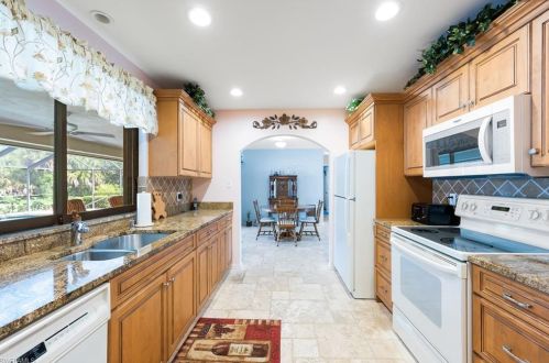 1381 29 St, Naples FL 34117-3120 exterior