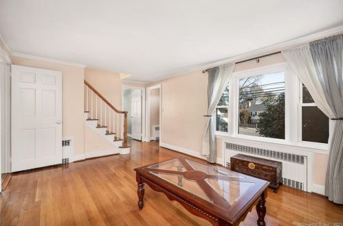 587 Main St, Hartford CT 06109-1839 exterior