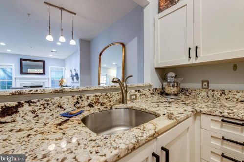 4656 Lambert Dr, Alexandria VA 22311-4942 exterior