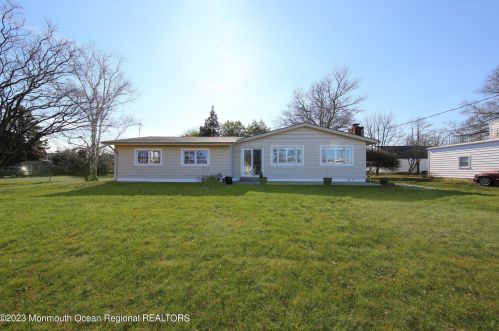 13 Harbor View Dr, Atlantic Highlands, NJ 07716-1044