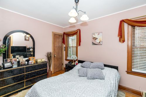 2931 Meade Ave, Chicago IL 60634-1522 exterior