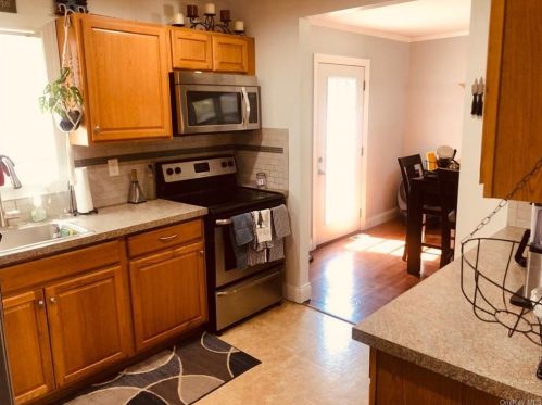 9 Jackson Rd, Poughkeepsie NY 12603-5825 exterior