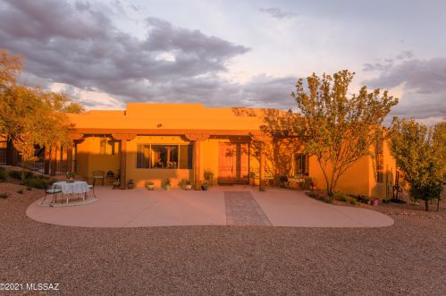 11663 Tanque Verde Rd, Tucson, AZ 85749-8274