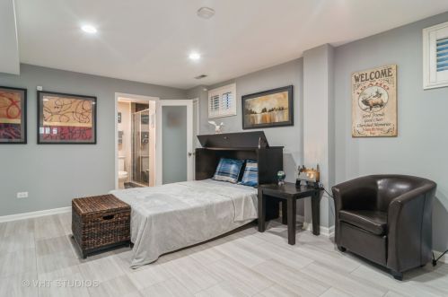 4541 Hermitage Ave, Chicago IL 60609-3811 exterior