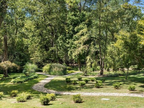 14 Overhills Dr, Saint Louis MO 63124-1532 exterior