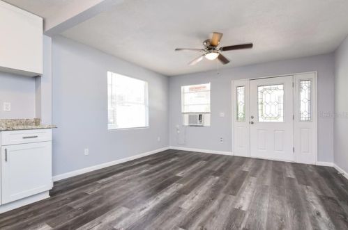 2410 Columbus Dr, Tampa FL  33605-2806 exterior