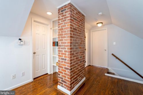 151 Moncure Dr, Alexandria VA 22314-4946 exterior