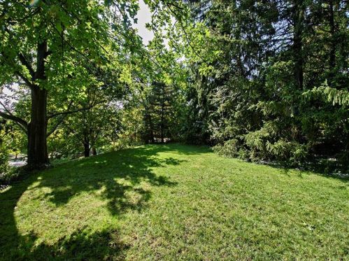 110 Inglewood Dr, Pittsburgh PA 15228-1505 exterior