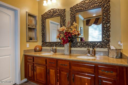 28839 20 Ln, Phoenix AZ 85029-1605 exterior