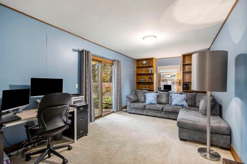 223 Barberry Ave, Kalamazoo MI 49002-6205 exterior