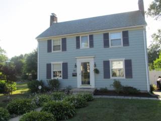 90 Abbott St, Springfield, MA 01118-1601