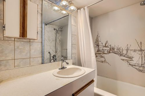 255 South St, Concord NH 03301-2661 exterior