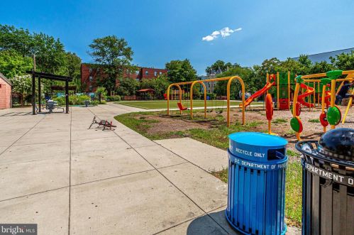 2639 15th St, Washington DC  20009-4654 exterior