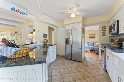 802 Clark St, Point Pleasant Beach NJ 08742-2326 exterior