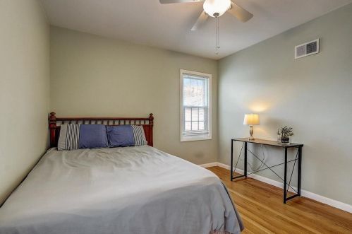 936 Currie Pl, Milwaukee WI 53213-3006 exterior