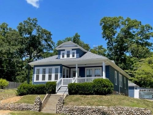 732 Cumberland Hill Rd, Woonsocket, RI 02895-5637