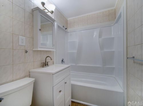 99 College Dr, Edison NJ 08817-5927 exterior