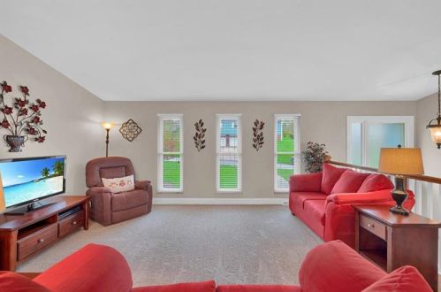 708 Brookshire Dr, Pittsburgh PA 15237-4104 exterior