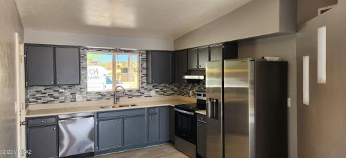 2031 Hadley St, Tucson AZ  85705-2224 exterior