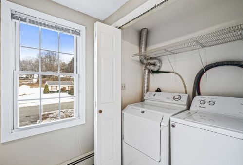 7 Azalea Ln, Peabody MA 01960-4602 exterior