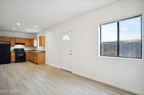 1327 Delaware St, Tucson AZ  85745-2307 exterior