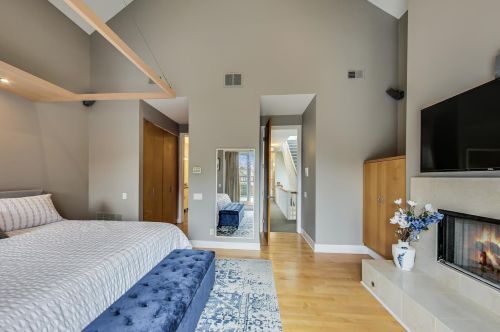 2637 Wayne Ave, Chicago IL 60614-1231 exterior