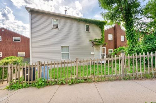 2339 Candace St, Pittsburgh PA 15216-3142 exterior