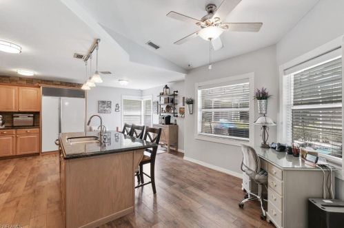 5010 Hawthorn Wood Way, Naples FL 34116-5021 exterior