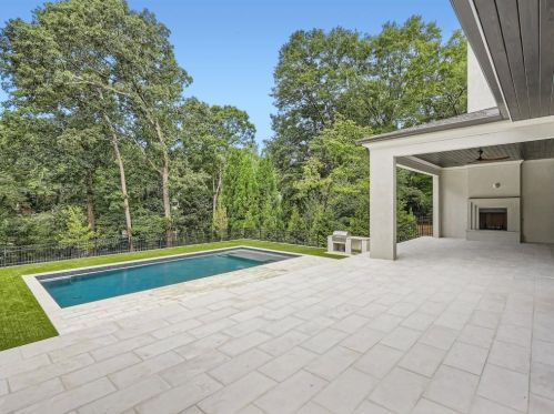 4682 Conway Dr, Atlanta GA 30327-3535 exterior