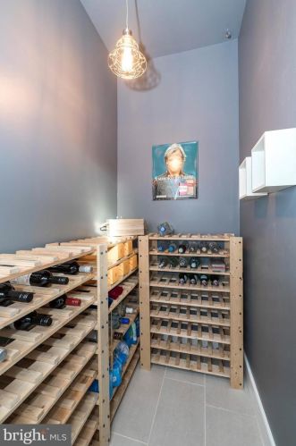 398 Lakeside Rd, Ardmore PA exterior