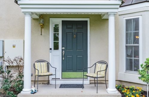 11 Magnolia Way, Paterson, NJ 07508-3103